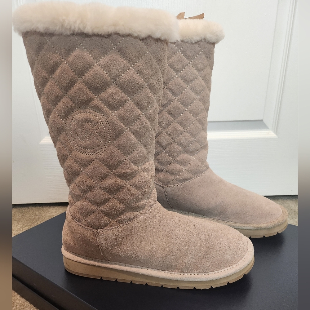 New Michael Kors Genuine Sheep Fur Winter Boots 9 M  NWOT snow boots